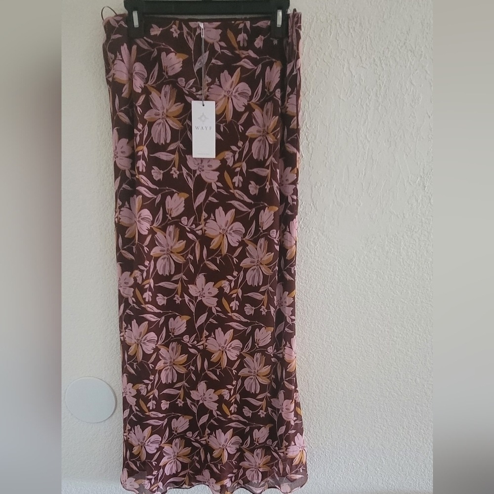 Wayf- A LINE SKIRT WITH LINING- Sz L